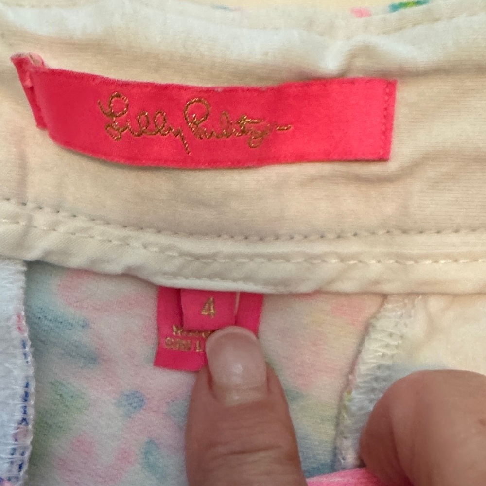 Lilly Pulitzer Pink and Blue Floral Scalloped Hem Shorts SZ 4 - Picture 2 of 8